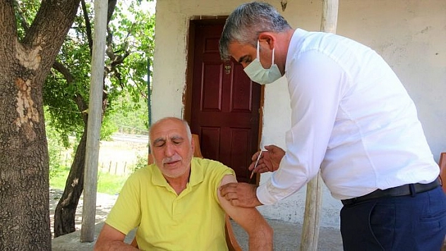 Bingöl mavi kategoriye göz kırptı, 3 günde 20 binden fazla kişi aşılandı