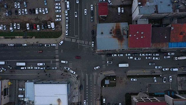 Bingöl'ün en işlek kavşağında yollar 6 şeride yükseltildi