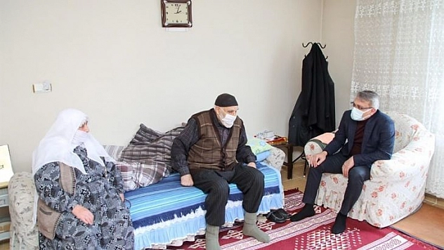 Bingöl Valisi Ekinci'den ev ziyaretleri