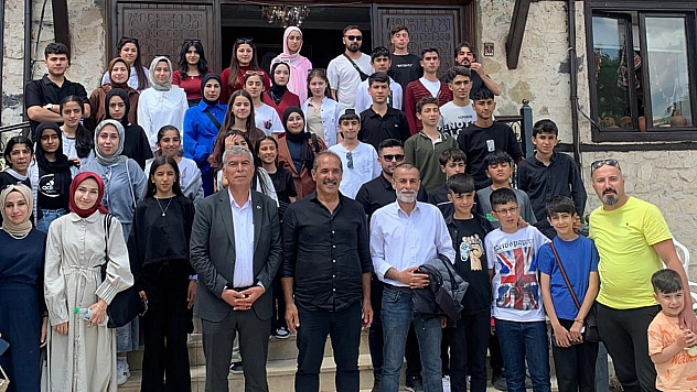 Bingöllü 50 öğrenciye Elazığ tanıtıldı