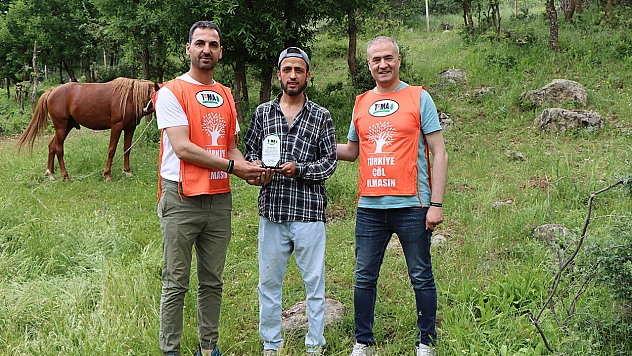 Bingöllü çobandan yürek ısıtan davranış