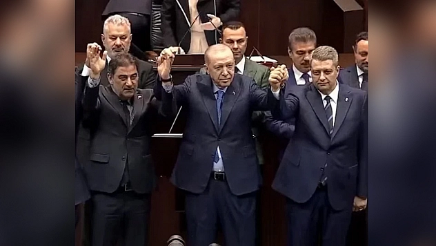Bir Milletvekili daha Ak Parti'ye katıldı