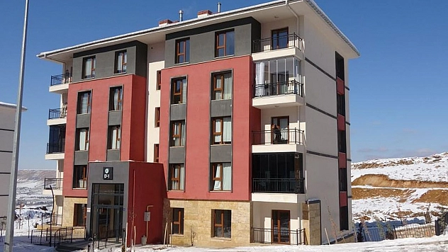 Birkaç Fırsatçı da Yok Değil Ama Gakgolar Daha Ölmedi