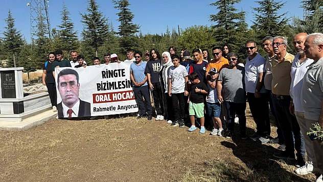 Boksör Oral Arslan kabri başında anıldı