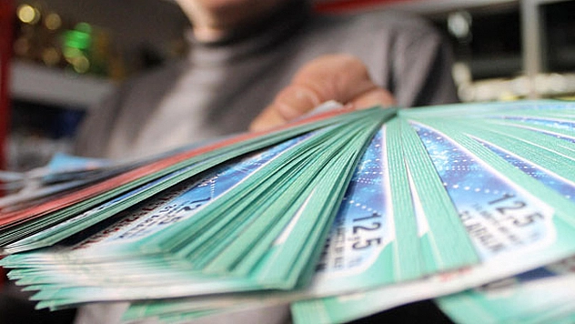 Büyük ikramiye üçe bölündü