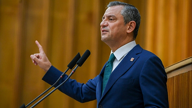 CHP'de fırtına öncesi sessizlik! Özgür Özel'e rakipler çoğalıyor