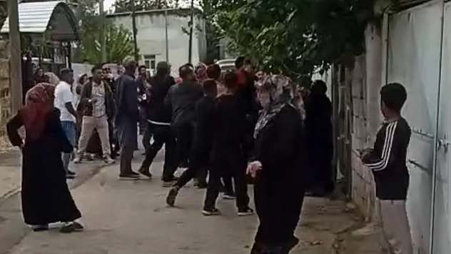 Çift bıçakla kavgaya koştu
