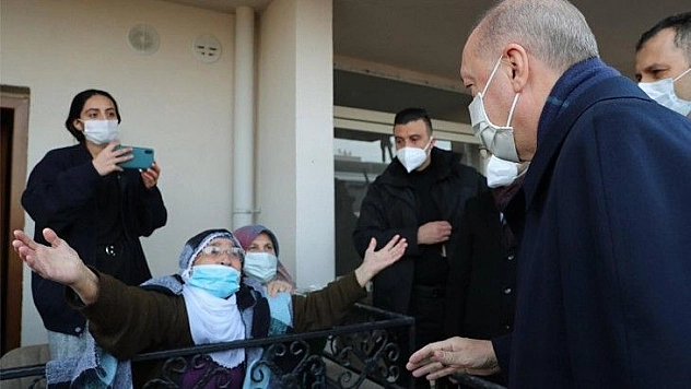 Cumhurbaşkanı Erdoğan'a sevgisiyle dikkat çeken Rabia nine, o anları anlattı
