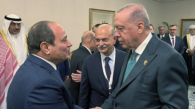 Cumhurbaşkanı Erdoğan'dan Katar dönüşü yolunda önemli mesajlar
