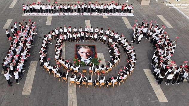 Cumhuriyetin 102. yılı 102 çiçekle kutlandı