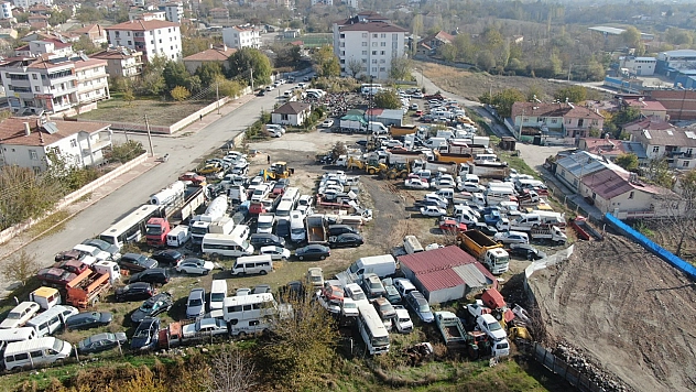 Çürümüş Kafaların Çürüttüğü Araçlar