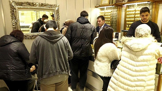 Deprem korkusu altını 'yastık altından' çıkardı