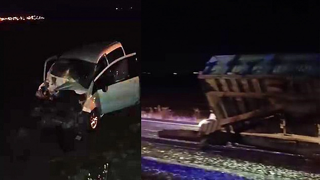 Diyarbakır'da hafif ticari araç ile traktör çarpıştı: 2 yaralı