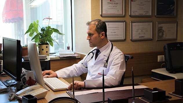 Doç. Dr. Doğdu: 'Kalp Hastaları İlaçlarını Aksatmadan Bol Sıvı Tüketerek Oruç Tutabilirler'