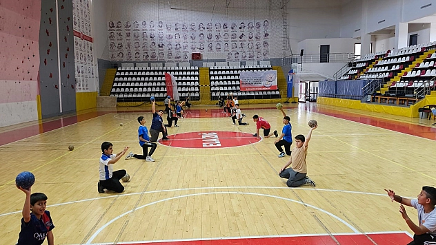 Doğukent 15 Temmuz Şehitleri Spor Salonunda Hareketliyiz