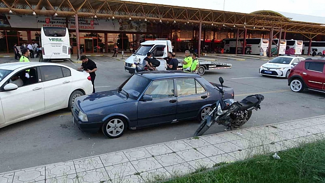 Drift atan sürücünün aracı bağlandı, ehliyetine el konuldu