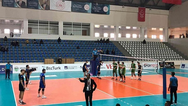 Efeler Ligi: Bingöl Solhan Spor: 2 - Halkbank: 3