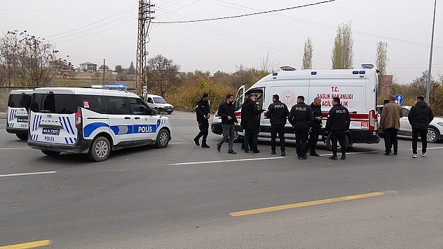 Ekip aracında fenalaşan polis memuru hastaneye kaldırıldı