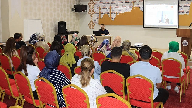 Elazığ Belediyesi'nden 'kadına yönelik şiddetle mücadele' semineri