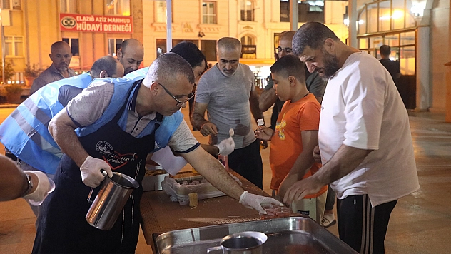 Elazığ Belediyesi'nden kandil ikramı