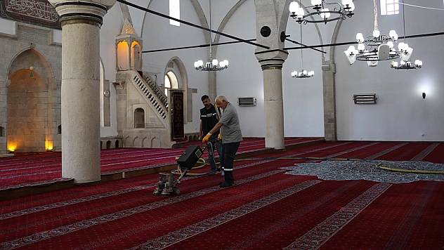 Elazığ Belediyesi'nden yoğun bayram mesaisi