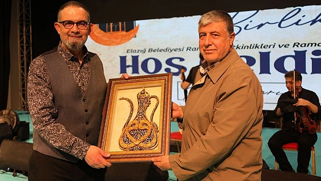 Elazığ Belediyesi Ramazan Etkinliklerinde İbrahim Sadri Gönüllere Dokundu