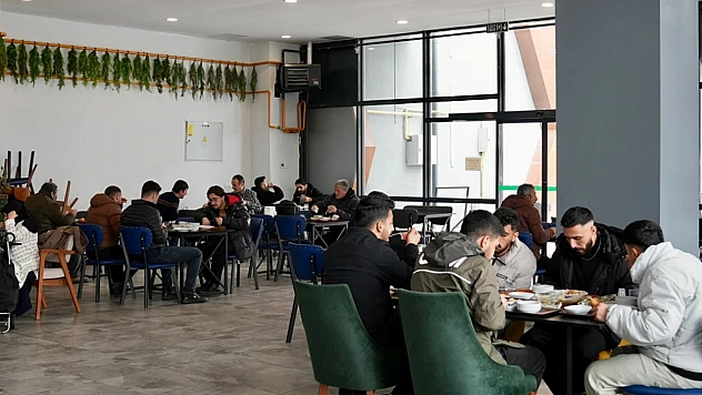 Elazığ Belediyesi Şehir Lokantası vatandaşlardan yoğun ilgi görüyor