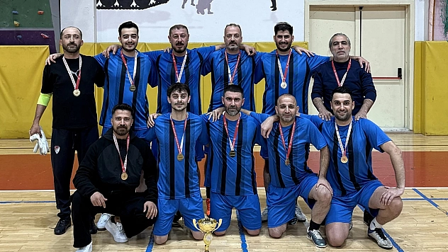 Elazığ Belediyespor Futsal Takımı şampiyon oldu