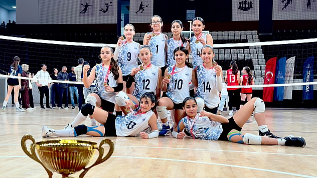 Elazığ Belediyespor, her kulvarda başarıya koşuyor