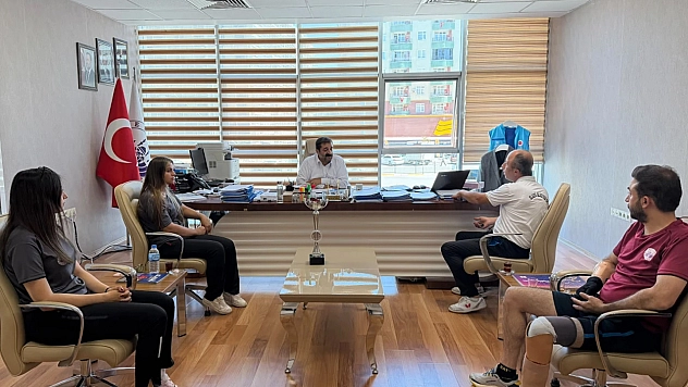 Elazığ Belediyespor Kadın Masa Tenisi Takımı'ndan ziyaret