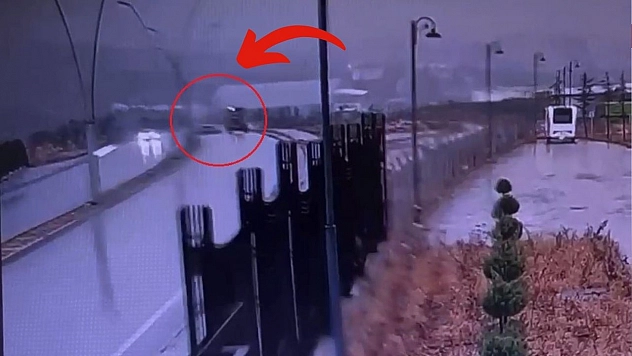 Elazığ'da 1 kişinin hayatını kaybettiği kazanın görüntüleri ortaya çıktı