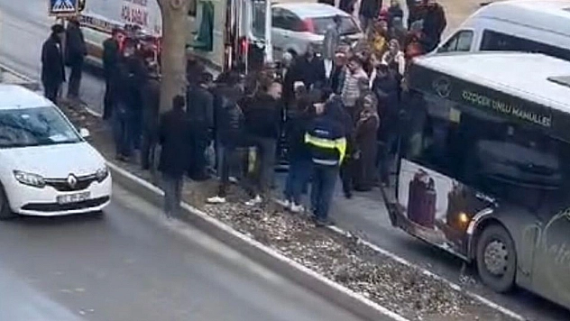 Elazığ'da 14 Yaşındaki Çocuğa Otobüs Çarptı!