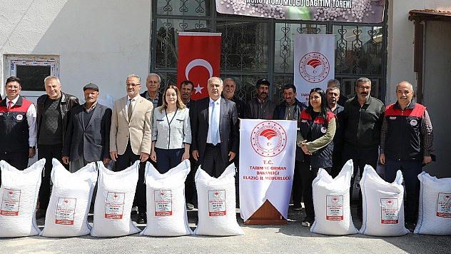 Elazığ'da 150 üreticiye 24 ton nohut tohumu dağıtıldı