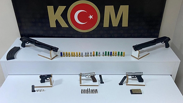 Elazığ'da 19 Ruhsatsız Silah Ele Geçirildi