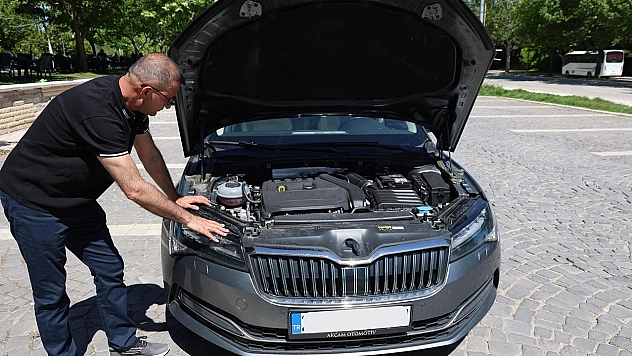 Elazığ'da 2,5 Milyon Liralık otomobilde şok: Kilometresi düşük denildi, 150 bin çıktı