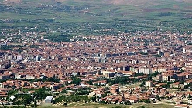 Elazığ'da 3 apartman karantinaya alındı
