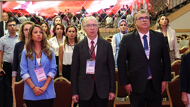 Elazığ'da 37. Yaz Sempozyumu göz sağlığına odaklandı