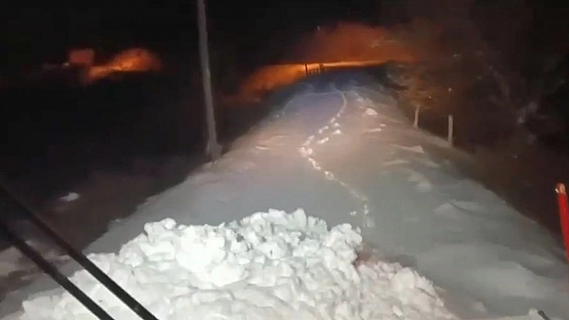 Elazığ'da 67 köy yolunda karla mücadele sürüyor