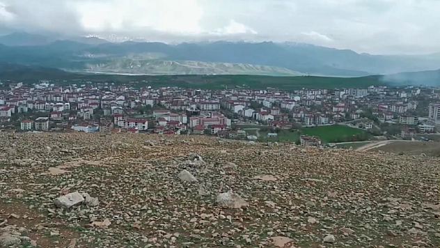 Elazığ'da 700 metrelik dağın içinden gökyüzü görünüyor! Birçok Elazığlı burayı bilmiyor