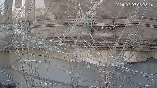 Elazığ'da 9 Kişinin Yaralandığı Kaza Güvenlik Kamerasına Yansıdı