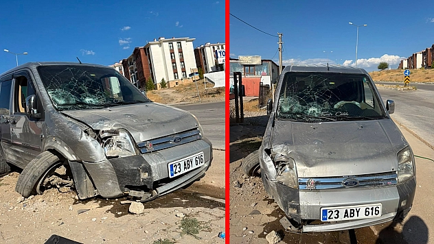 Elazığ'da araç kaldırıma çarptı: 1 yaralı