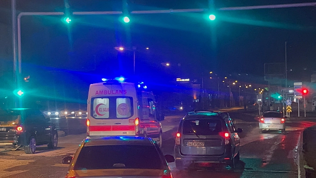 Elazığ'da asansörde mahsur kaldılar, eve gelince hastanelik oldular