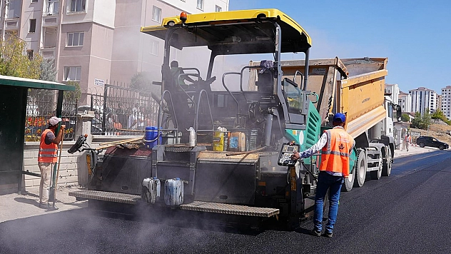 Elazığ'da asfaltlama çalışmaları sürüyor
