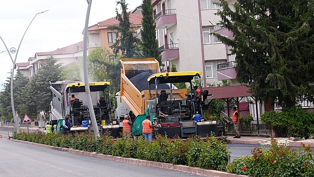 Elazığ'da asfaltlama seferberliği hız kazandı
