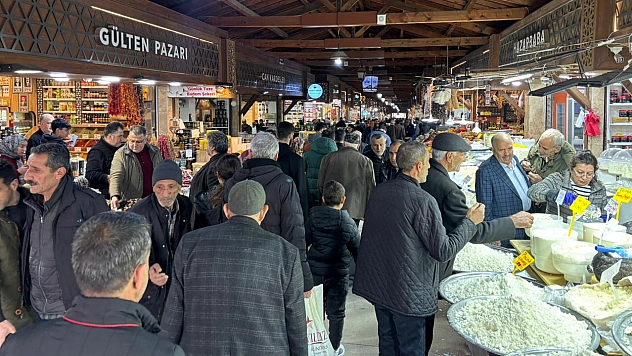 Elazığ'da bayram öncesi tatlı telaş