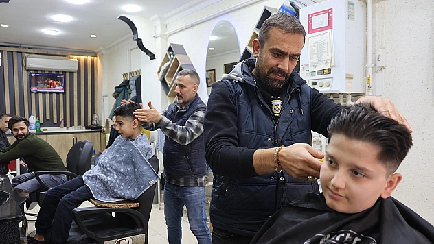 Elazığ'da berberlerde bayram mesaisi: Sahura kadar hizmet veriyorlar