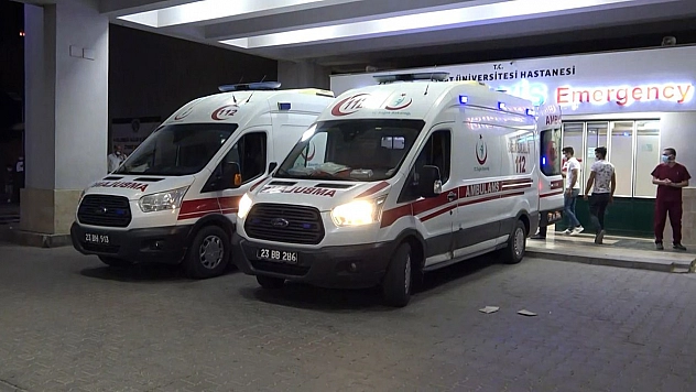 Elazığ'da bıçaklı kavga: 1 ölü, 2 yaralı