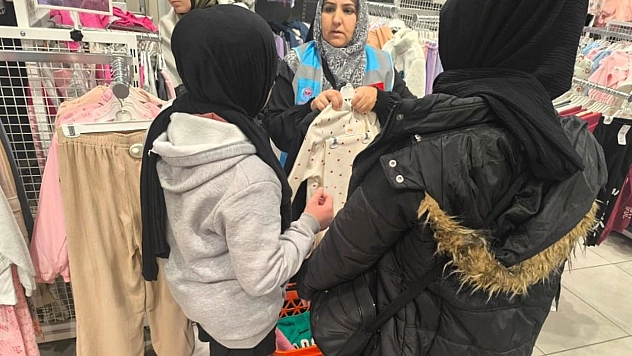 Elazığ'da 'Bir Bot Bir Mont' kampanyasıyla 150 yetim çocuğa kışlık destek