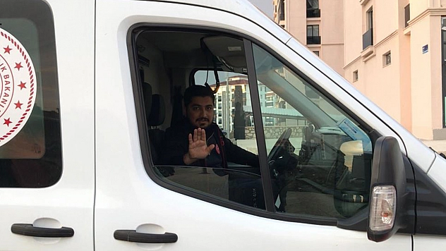 Elazığ'da Bir Sağlıkçı Yaralıyı Hastaneye Yetiştirmek Yerine Muhabirle Tartıştı