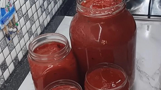 Elazığ'da bu yöntemle yapılan salça kesinlikle küflenmiyor: Püf noktasını uygulamak zor olabilir